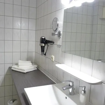 With 2 Bedrooms * Mardorf (Hannover)